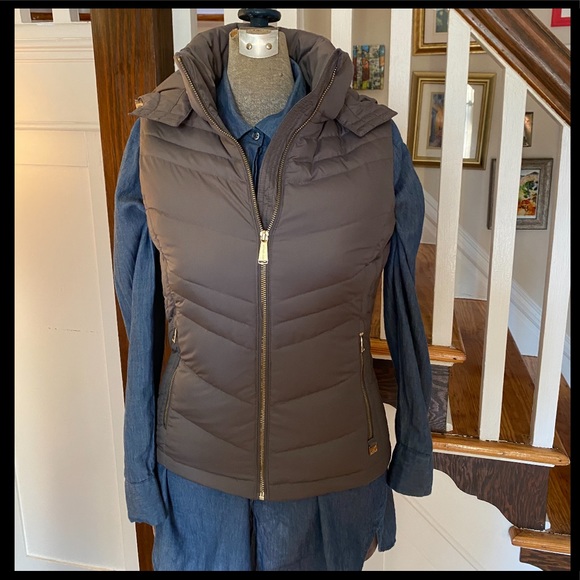 Michael Kors Jackets \u0026 Coats | Michael Kors Down Puffy Vest Olive Green | Color: Green | Size: Xs | Sarah5510's Closet